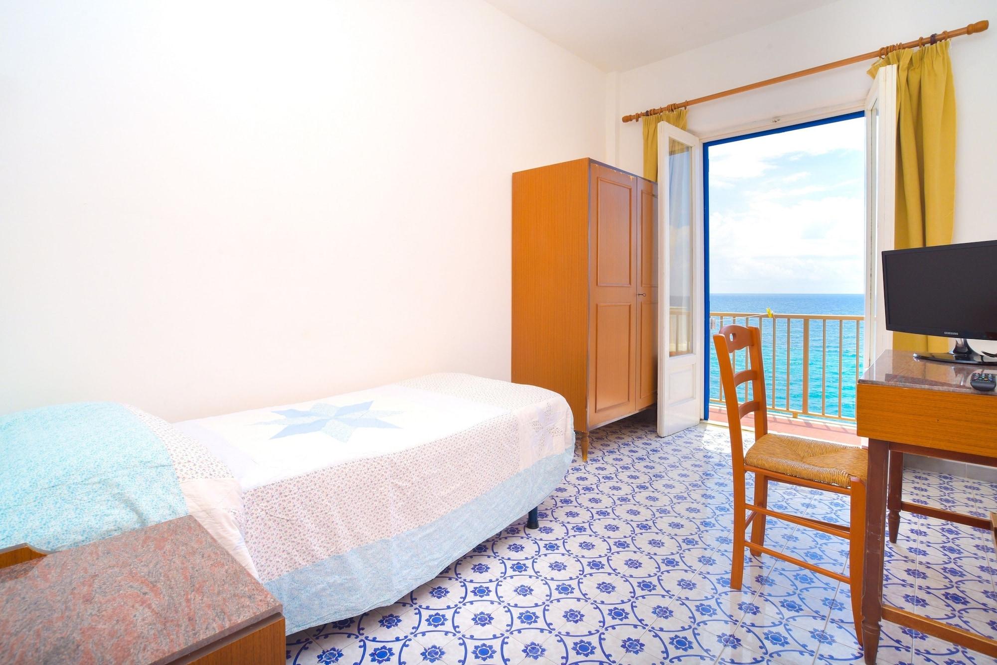 Hotel Regina Del Mare Barano dʼIschia Buitenkant foto