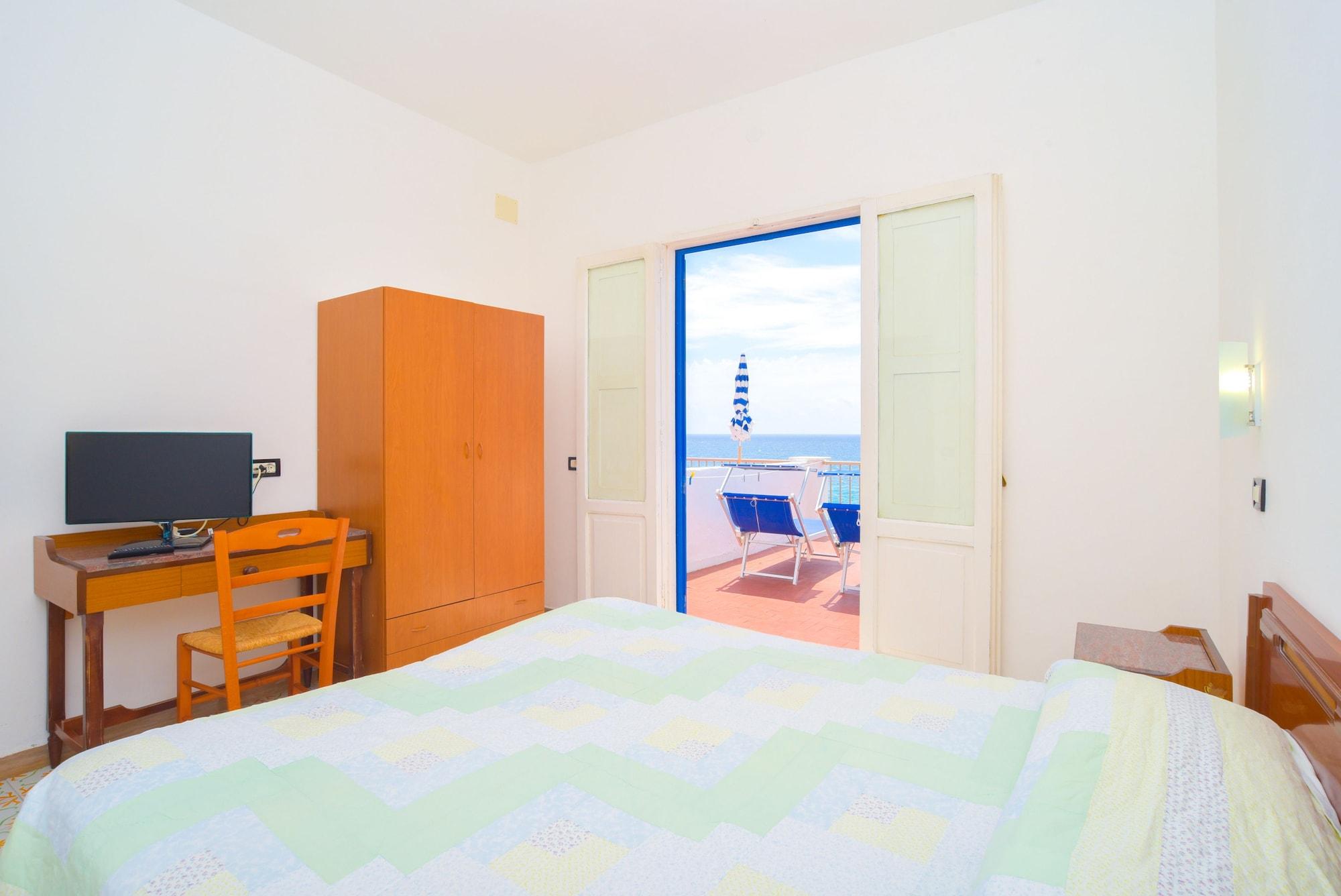 Hotel Regina Del Mare Barano dʼIschia Buitenkant foto