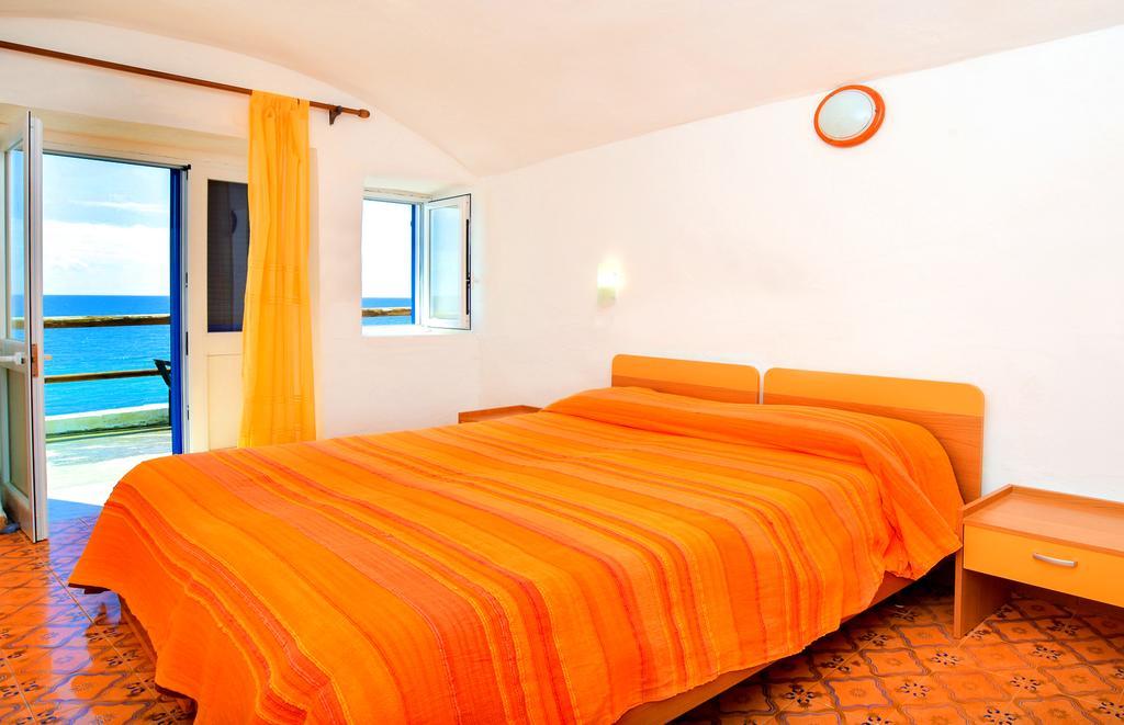 Hotel Regina Del Mare Barano dʼIschia Buitenkant foto