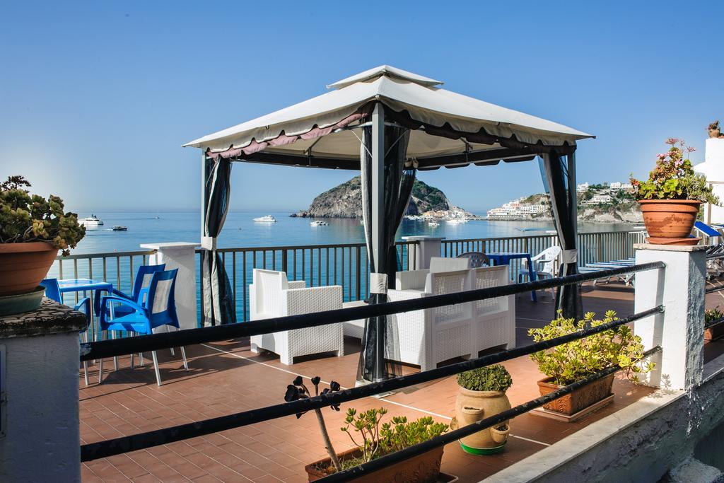 Hotel Regina Del Mare Barano dʼIschia Buitenkant foto