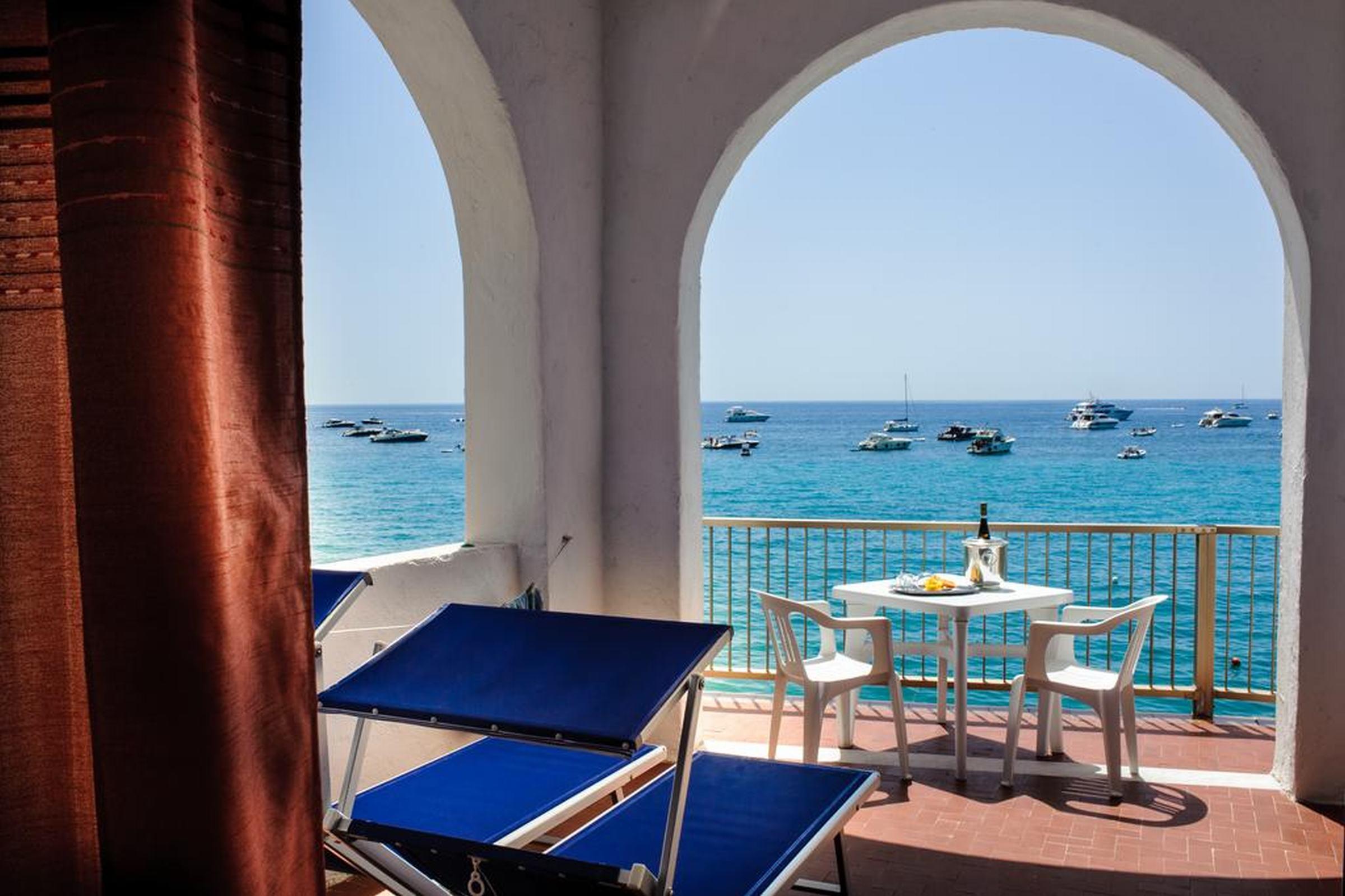 Hotel Regina Del Mare Barano dʼIschia Buitenkant foto