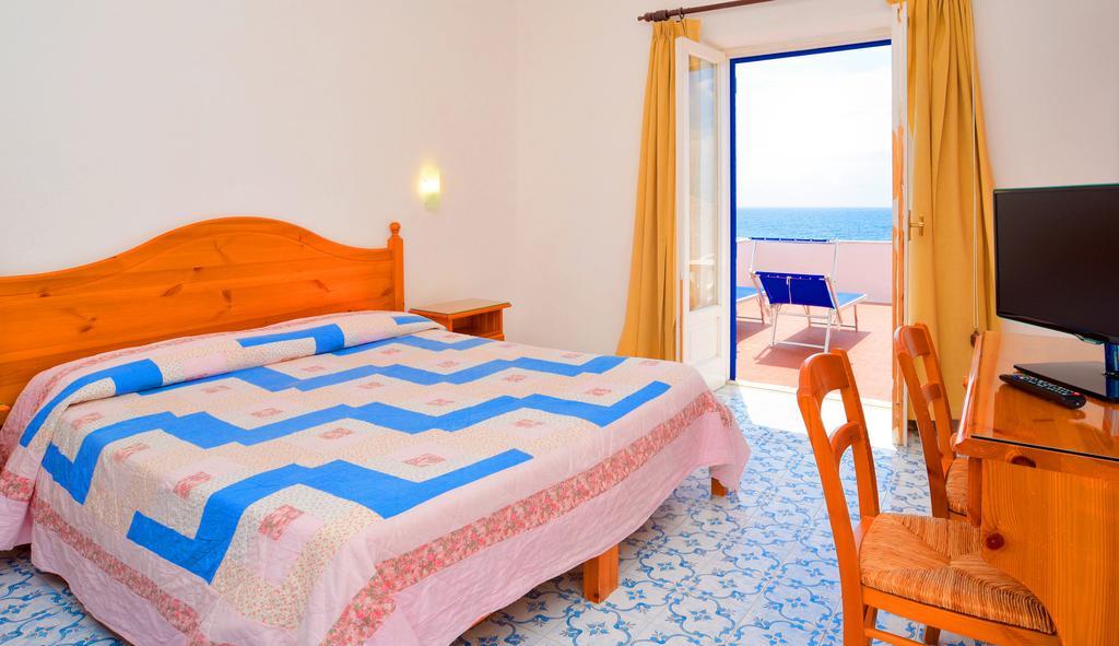 Hotel Regina Del Mare Barano dʼIschia Buitenkant foto
