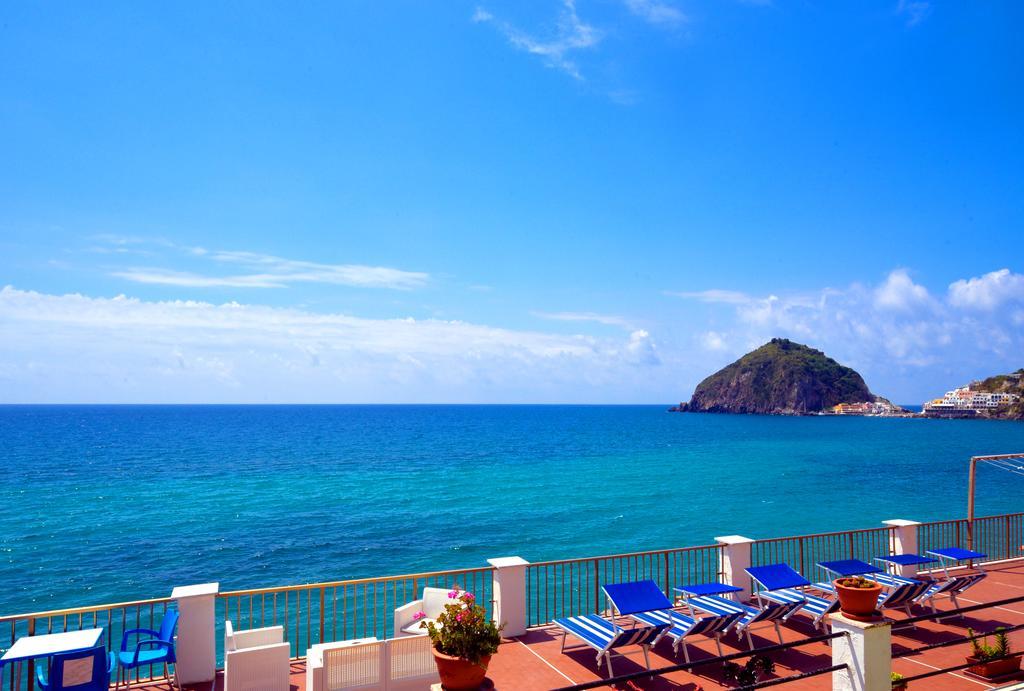 Hotel Regina Del Mare Barano dʼIschia Buitenkant foto