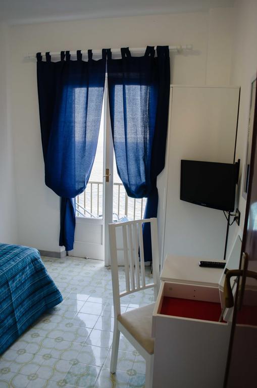 Hotel Regina Del Mare Barano dʼIschia Buitenkant foto