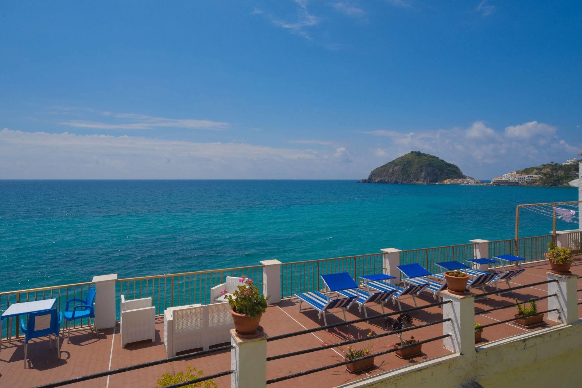 Hotel Regina Del Mare Barano dʼIschia Buitenkant foto