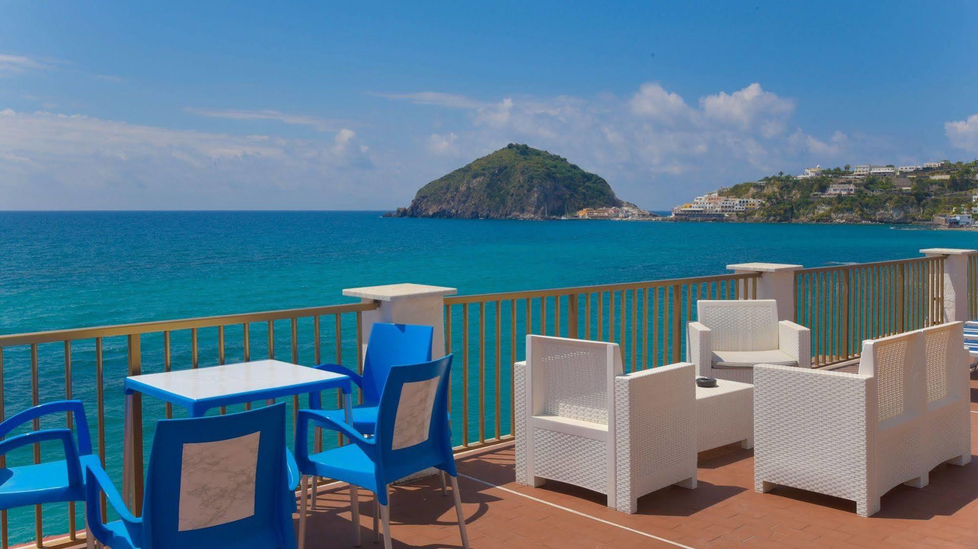 Hotel Regina Del Mare Barano dʼIschia Buitenkant foto